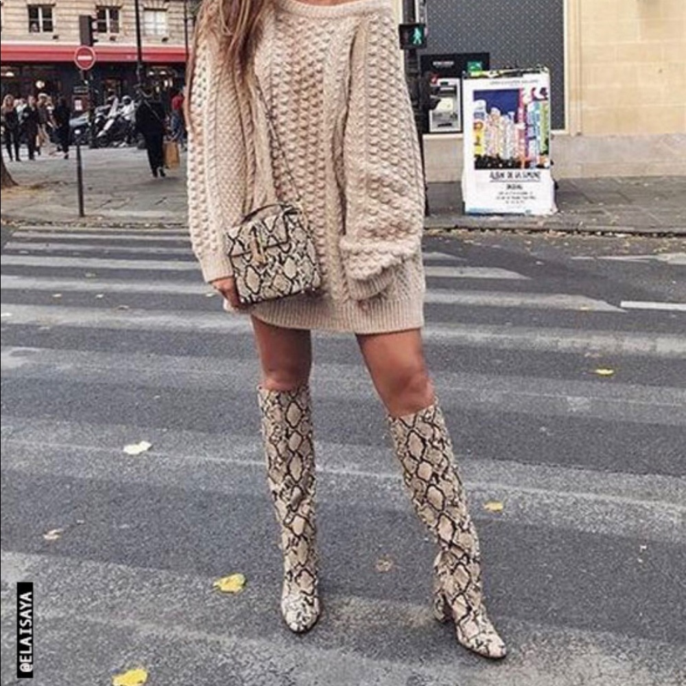 Gorgeous Women’s Embossed Python Vegan Boots Size… - image 7